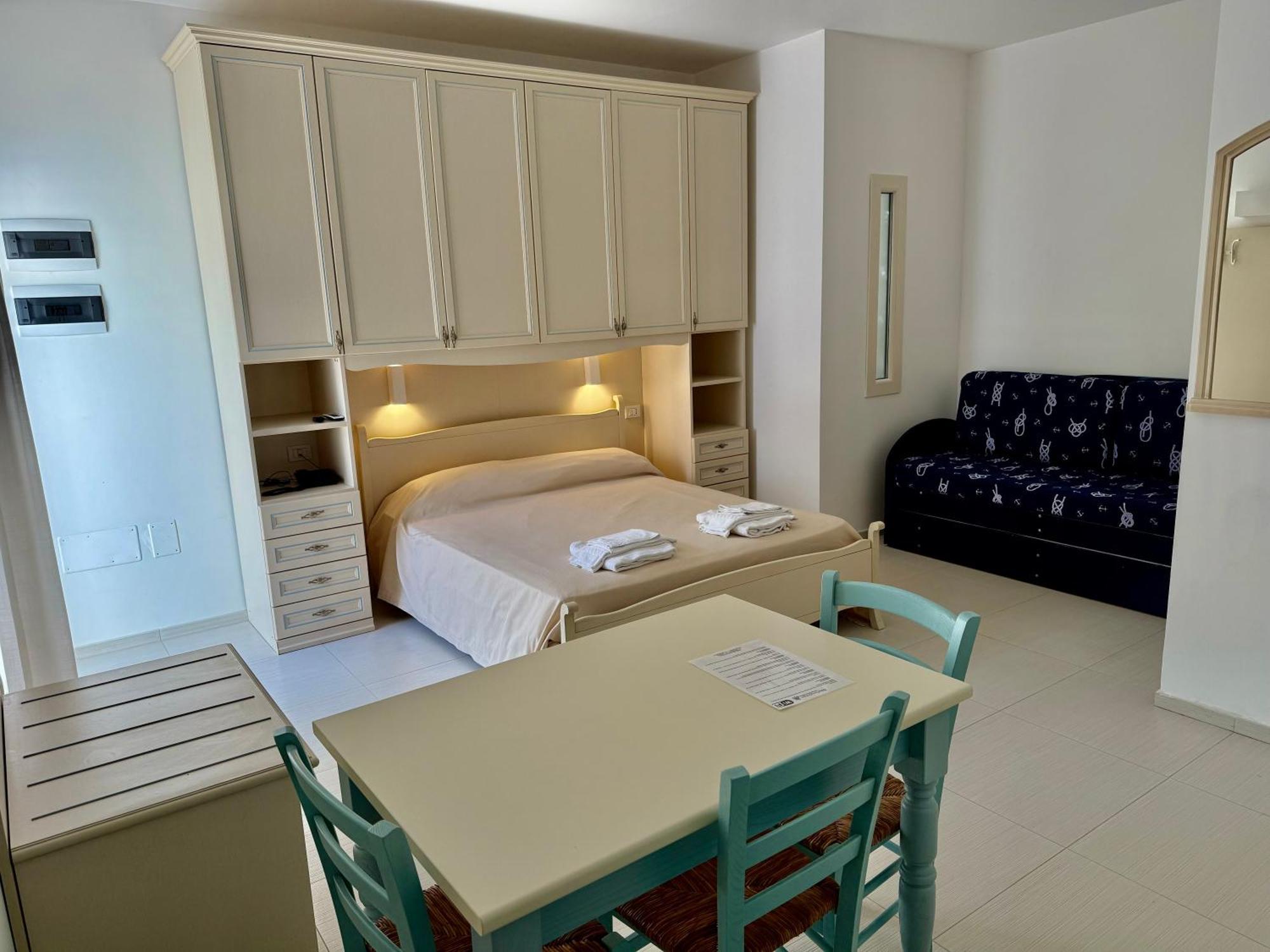 Baia Sangiorgio Hotel & Beach Club Bari Exterior photo